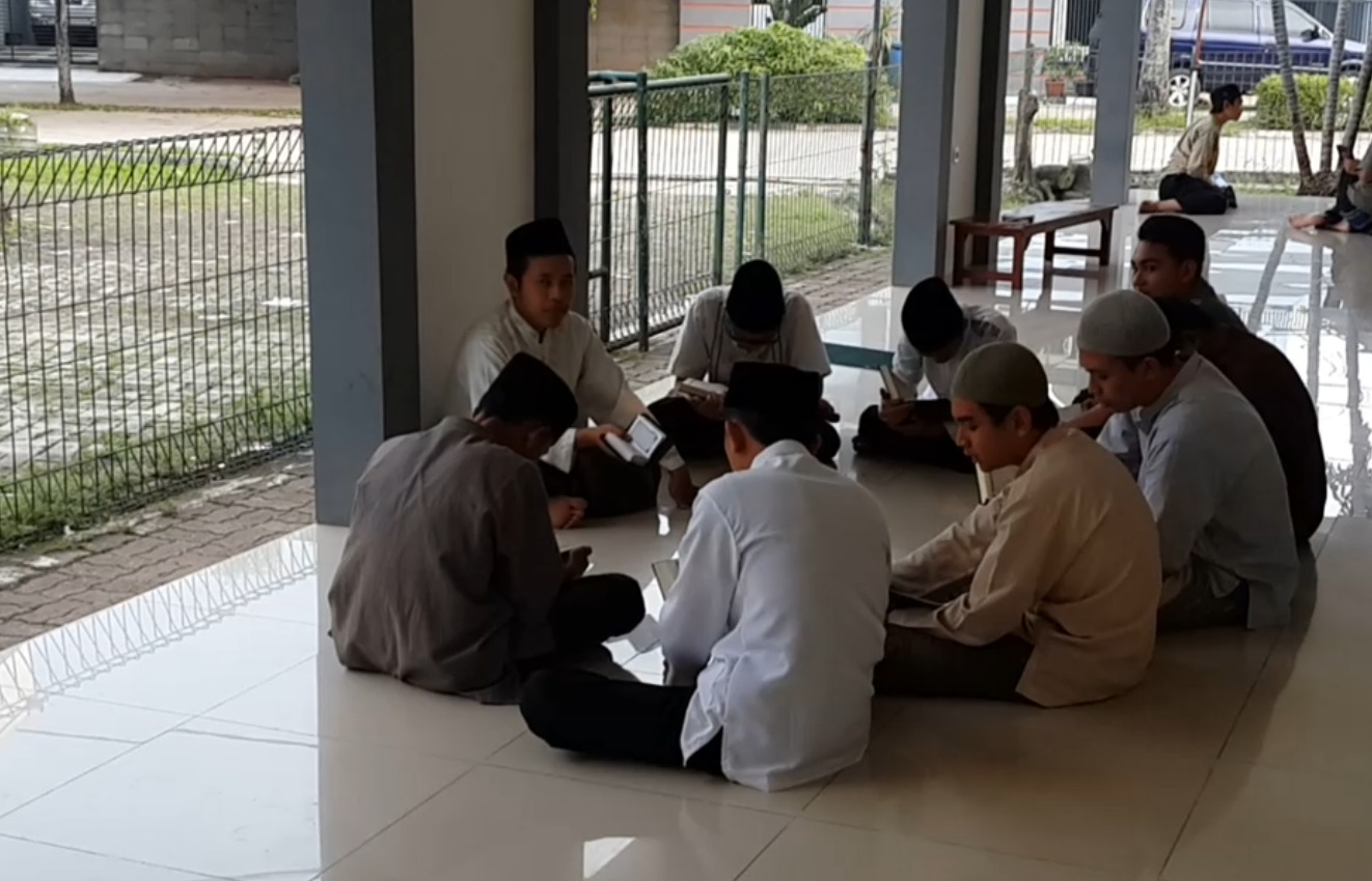Dokumentasi halaqoh tahfizh angkatan awal — 2015